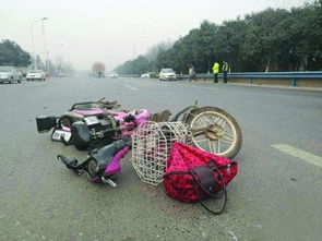 电动车逆行撞人 三天后伤者死亡